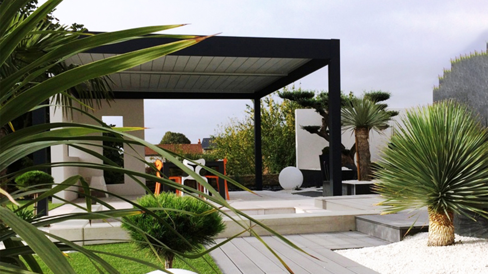 Portails, pergolas bioclimatiques et carports